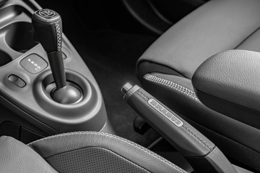 Детали интерьера Smart ForTwo Coupe by Brabus 2016 года  (фото 15 из 18)